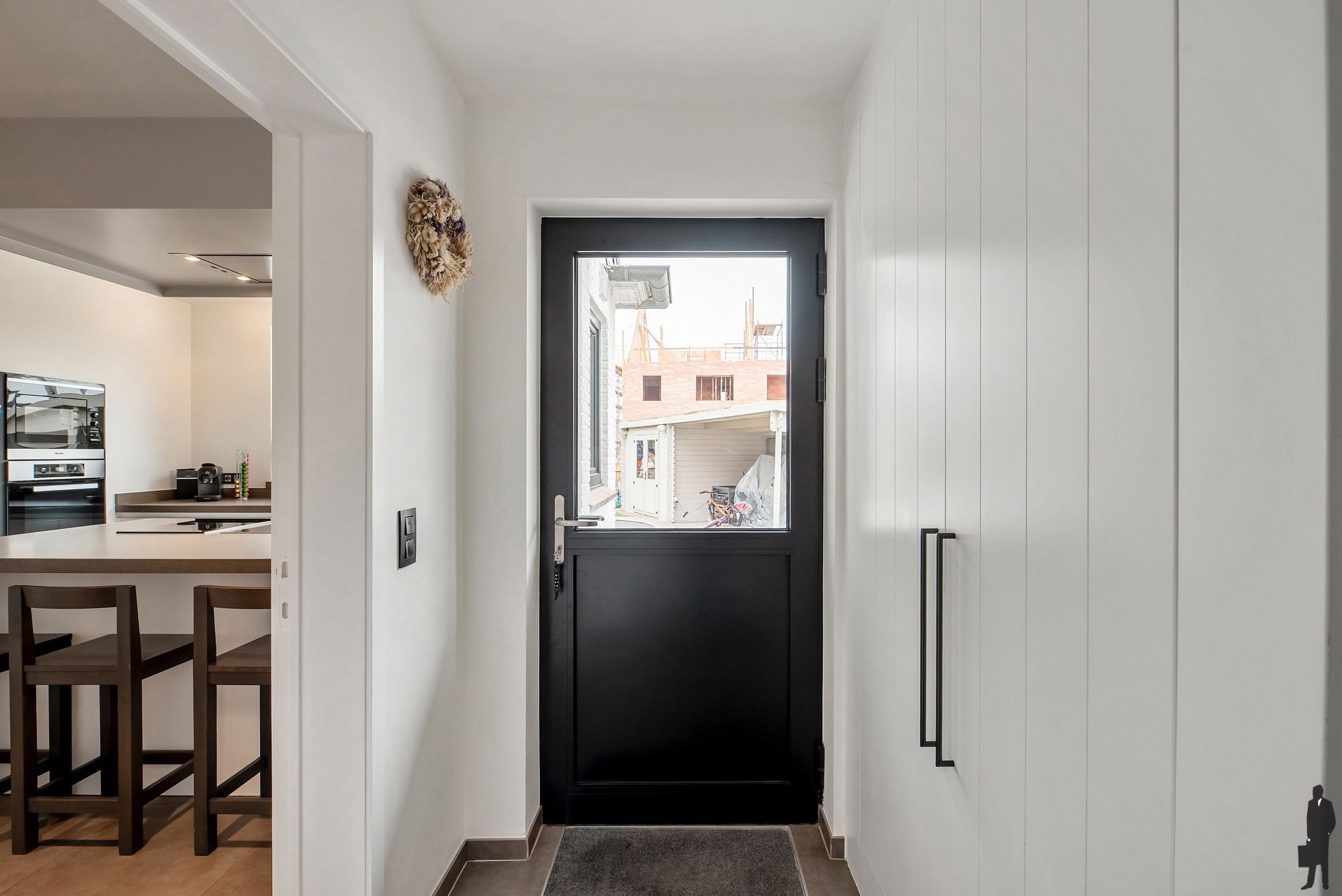 Knap gerenoveerde gezinswoning met 4 slaapkamers en praktijkruimte/kantoor. foto 20