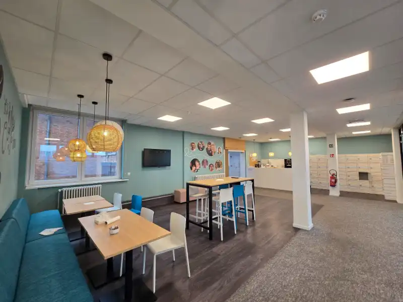 Kantoorruimte te huur foto {{pictureIndex}}