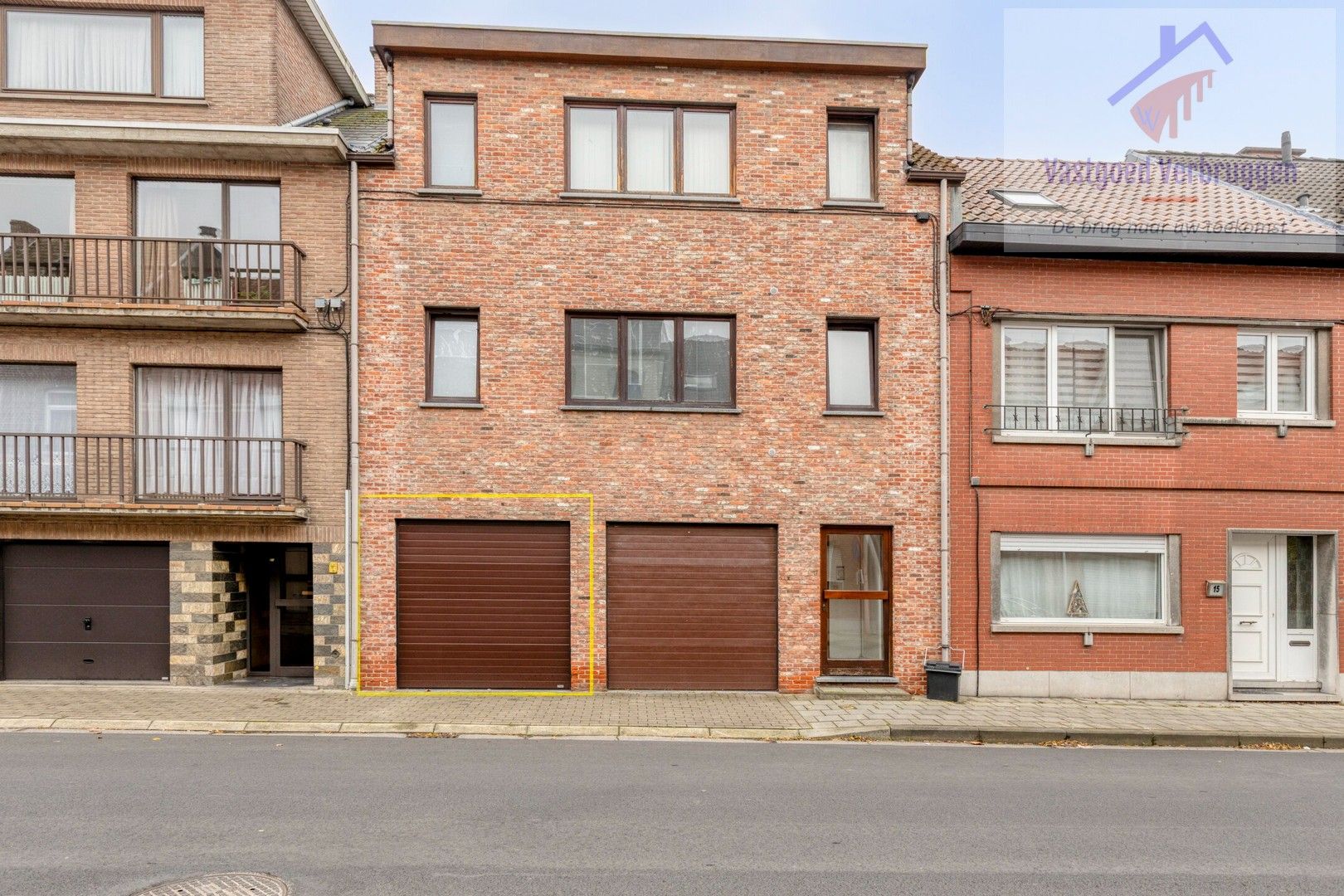 Gelijkvloers appartement met garagebox en prachtige tuin foto 12