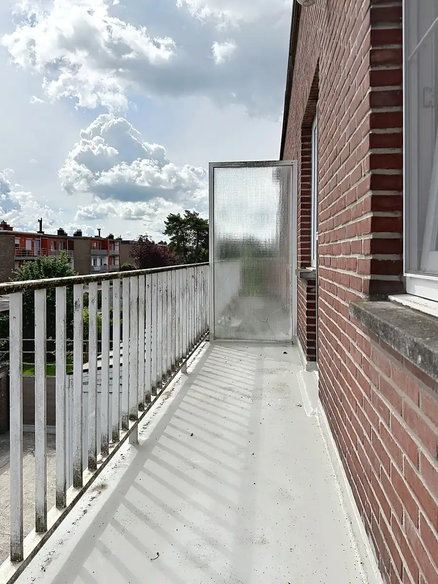 Lichtrijk en energiezuinig appartement met garagebox op rustige locatie foto 22