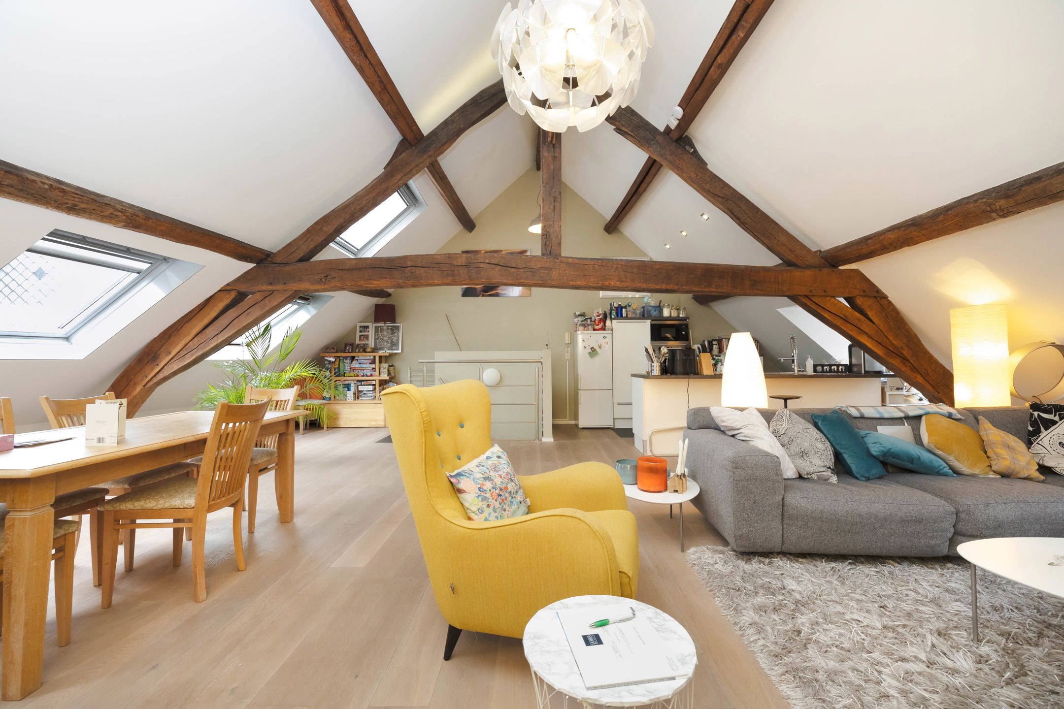Duplex met 3 slaapkamers - In uitstekende staat! foto 4