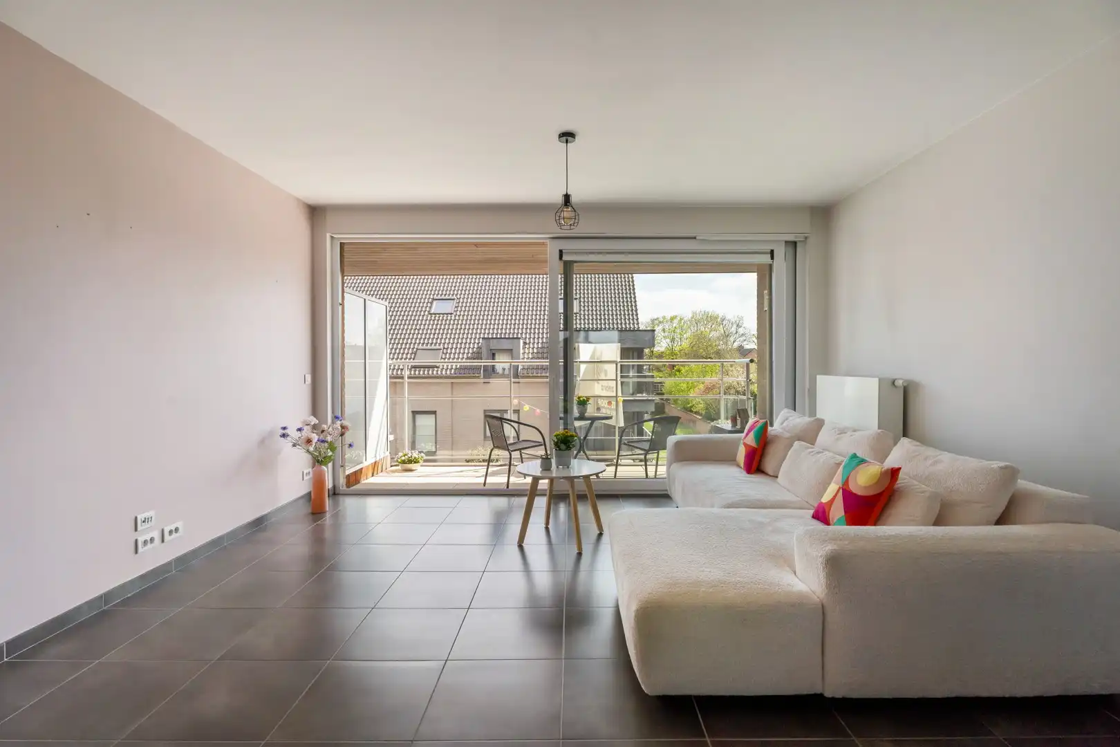 Recent appartement met twee slaapkamers en zonneterras op wandelafstand van centrum Tielt! foto 3