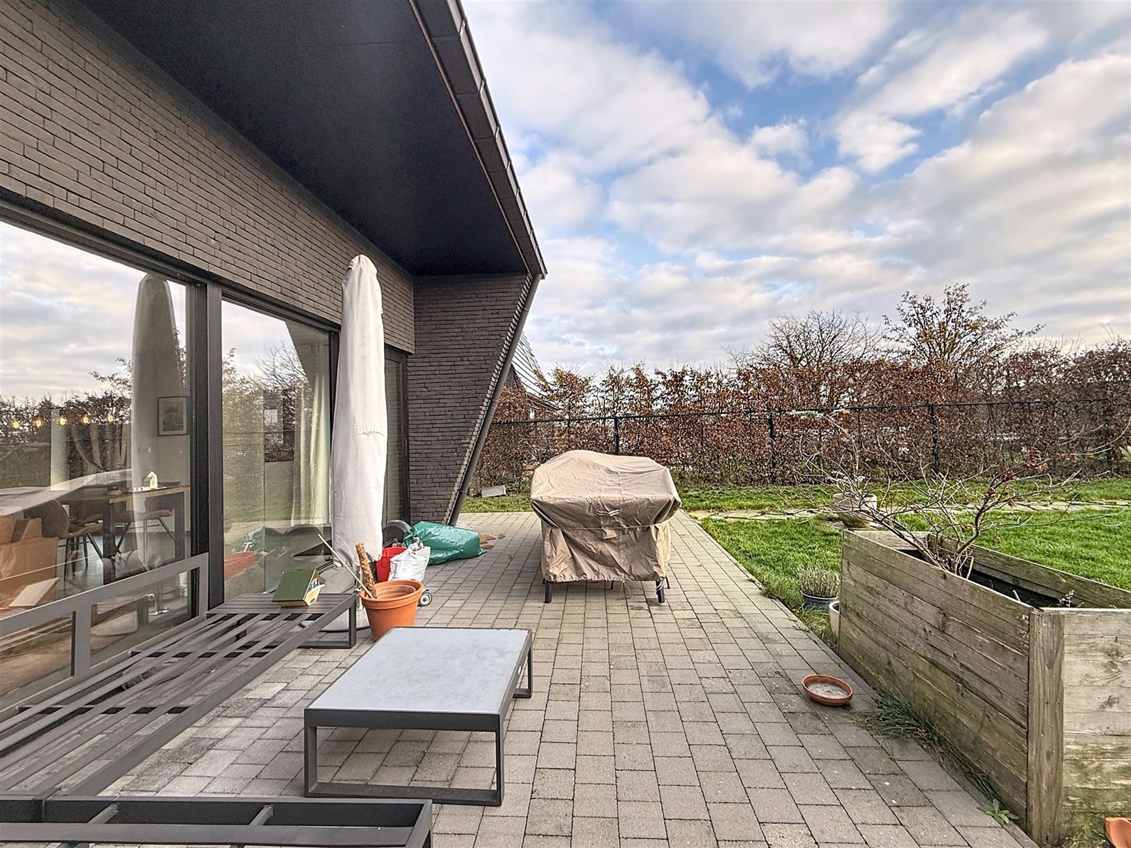 Moderne woning met 3 slpks, tuin, parking foto 5