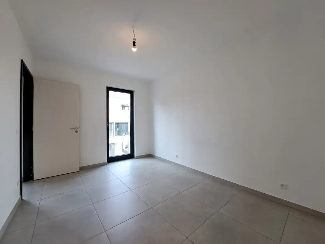 Recent en modern appartement te Maasmechelen foto 9