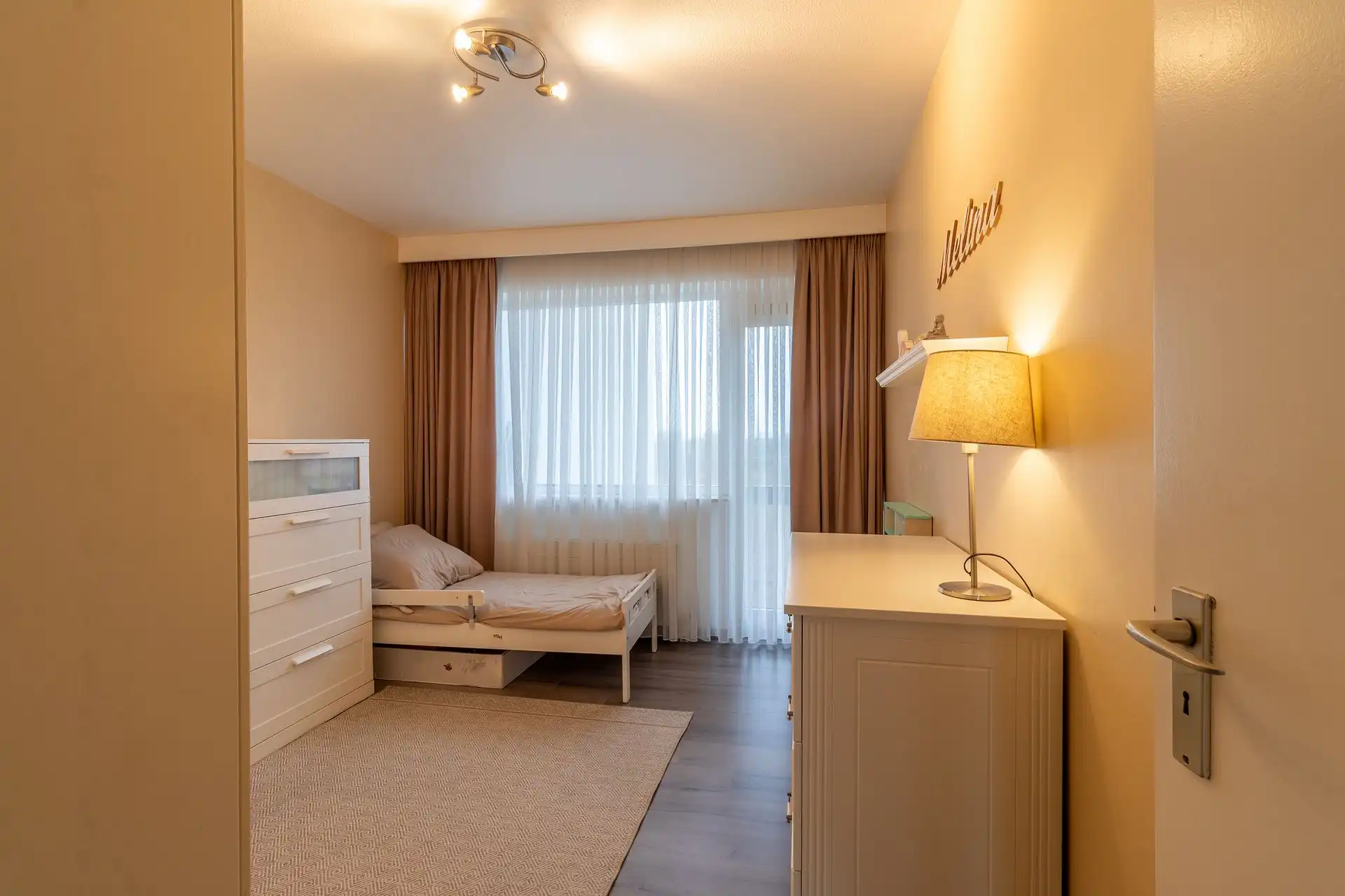 Instapklaar appartement met twee terrassen in Merksem foto 9