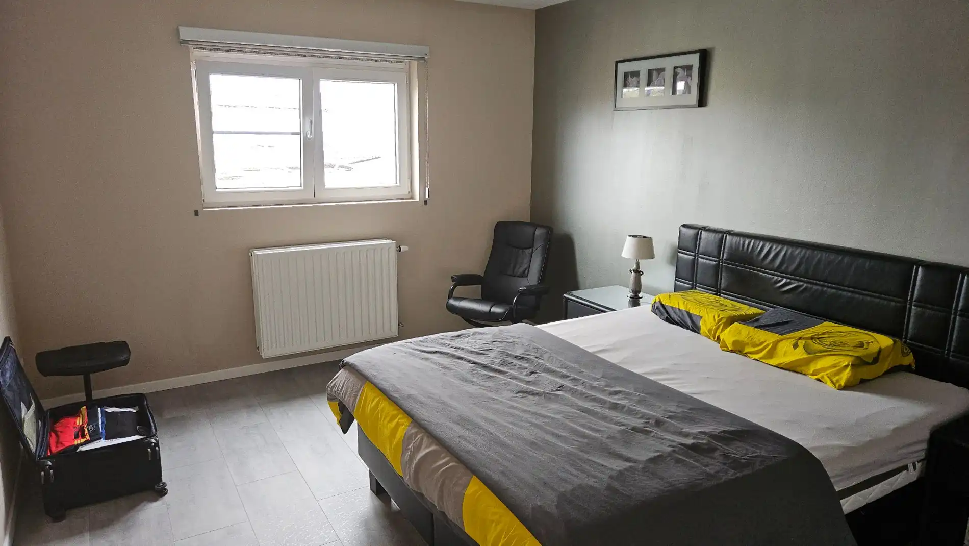 Uiterst ruime woning met 3 grote slk, garage en tuintje in centrum Berlare foto 13