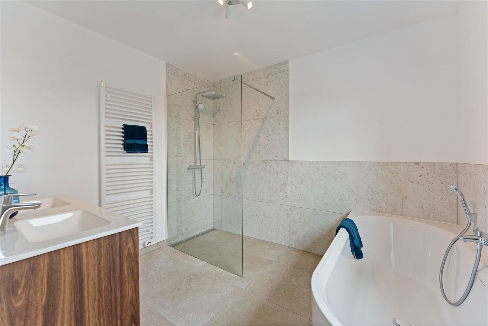 VOLLEDIGE AFGEWERKTE EN AANGELEGDE NIEUWBOUWWONING TE LEOPOLDSBURG (Prijs exlusief BTW en registratierechten) foto 15