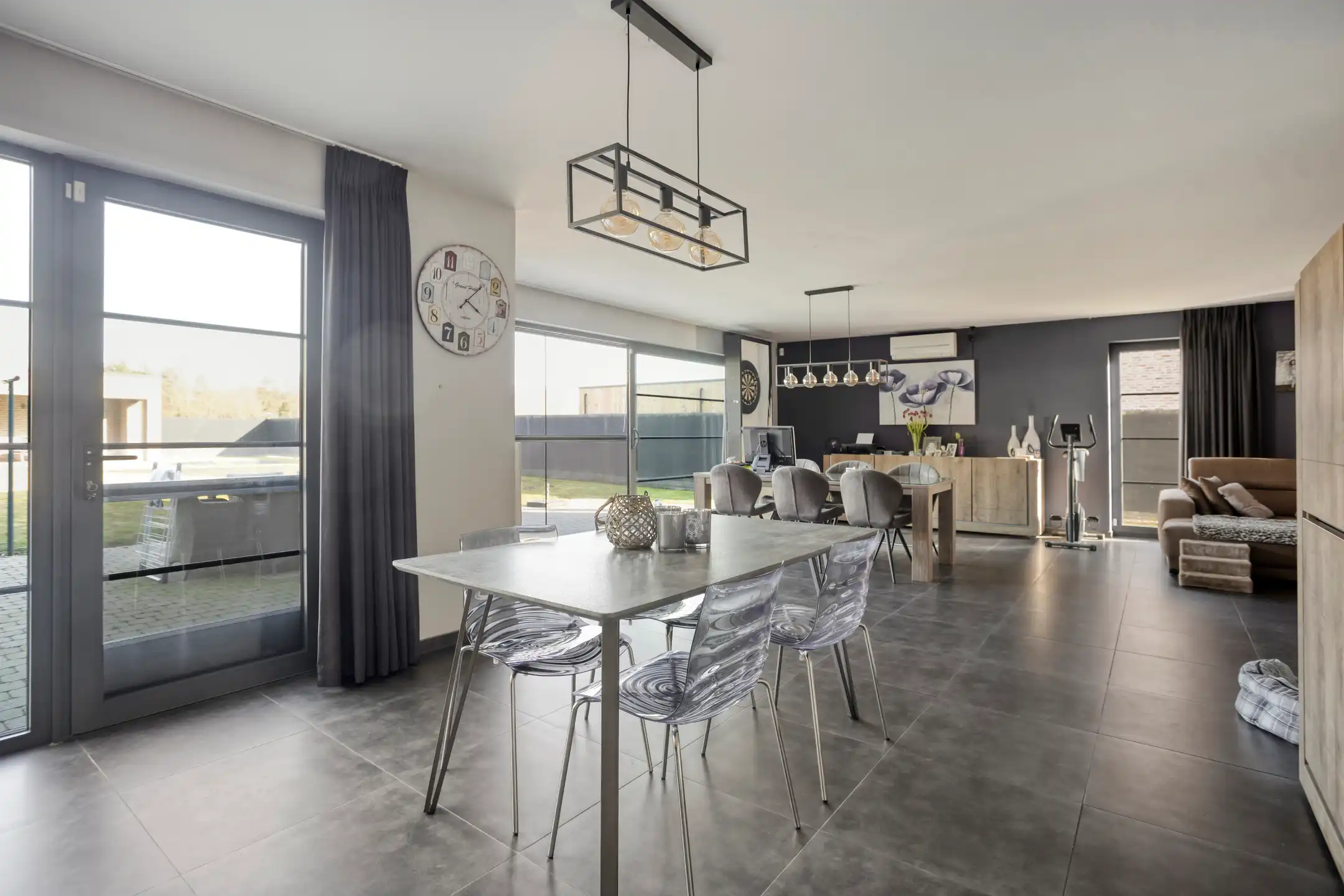 Recente vrijstaande woning op perceel van 10a foto 8