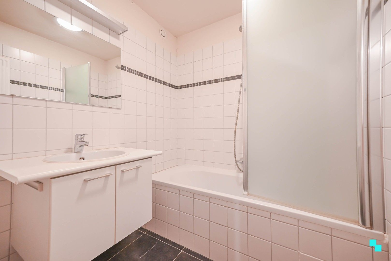 Appartement met twee slaapkamers en garagebox in centrum Izegem foto 19