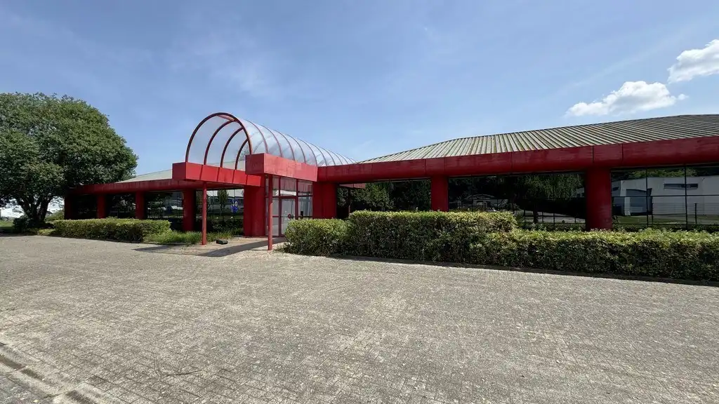 Logistiek bedrijfspand te huur in industriezone te Malle foto 2