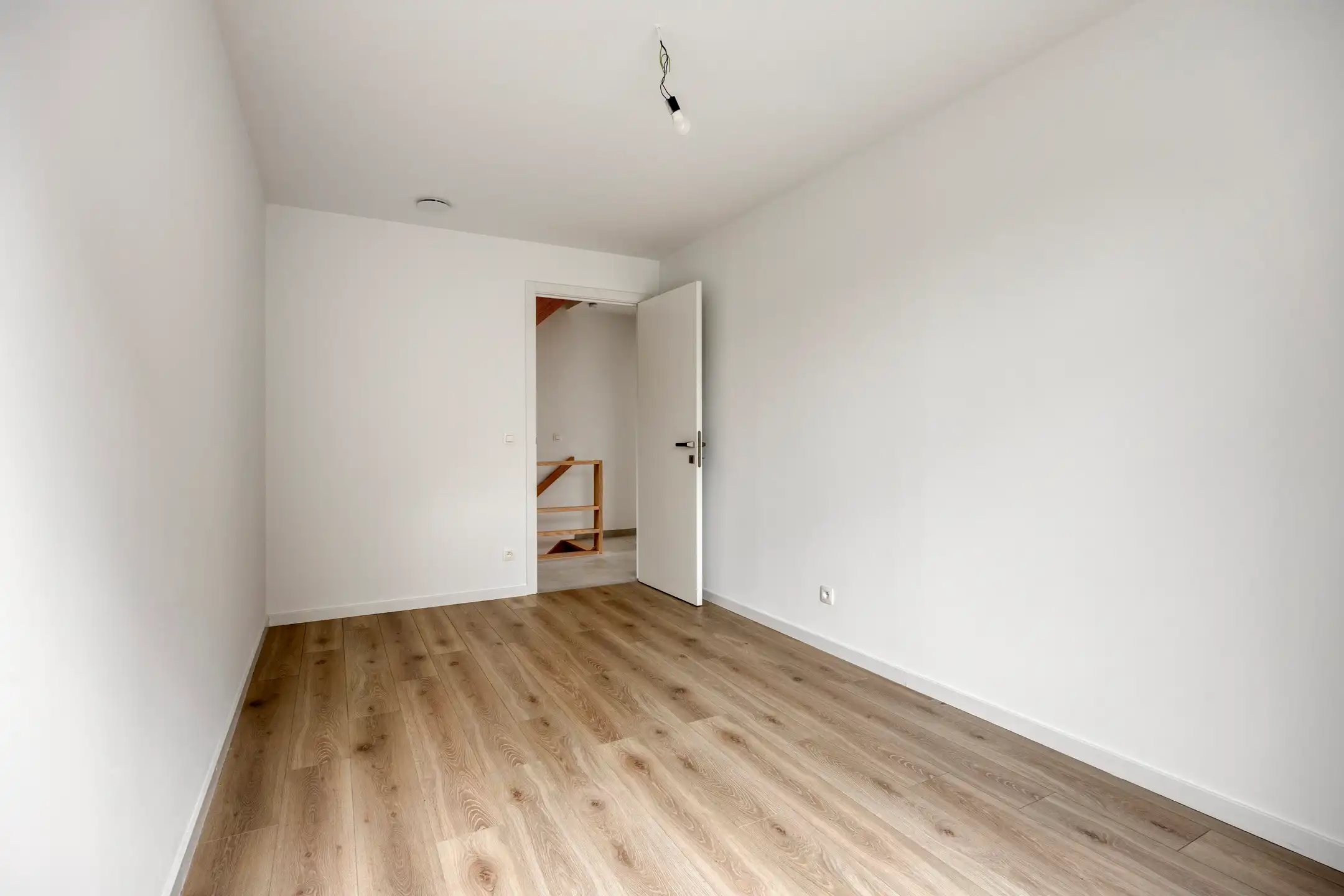 Nieuwbouwwoning met 6 slaapkamers & 3 badkamers (aan 6% btw) foto 16