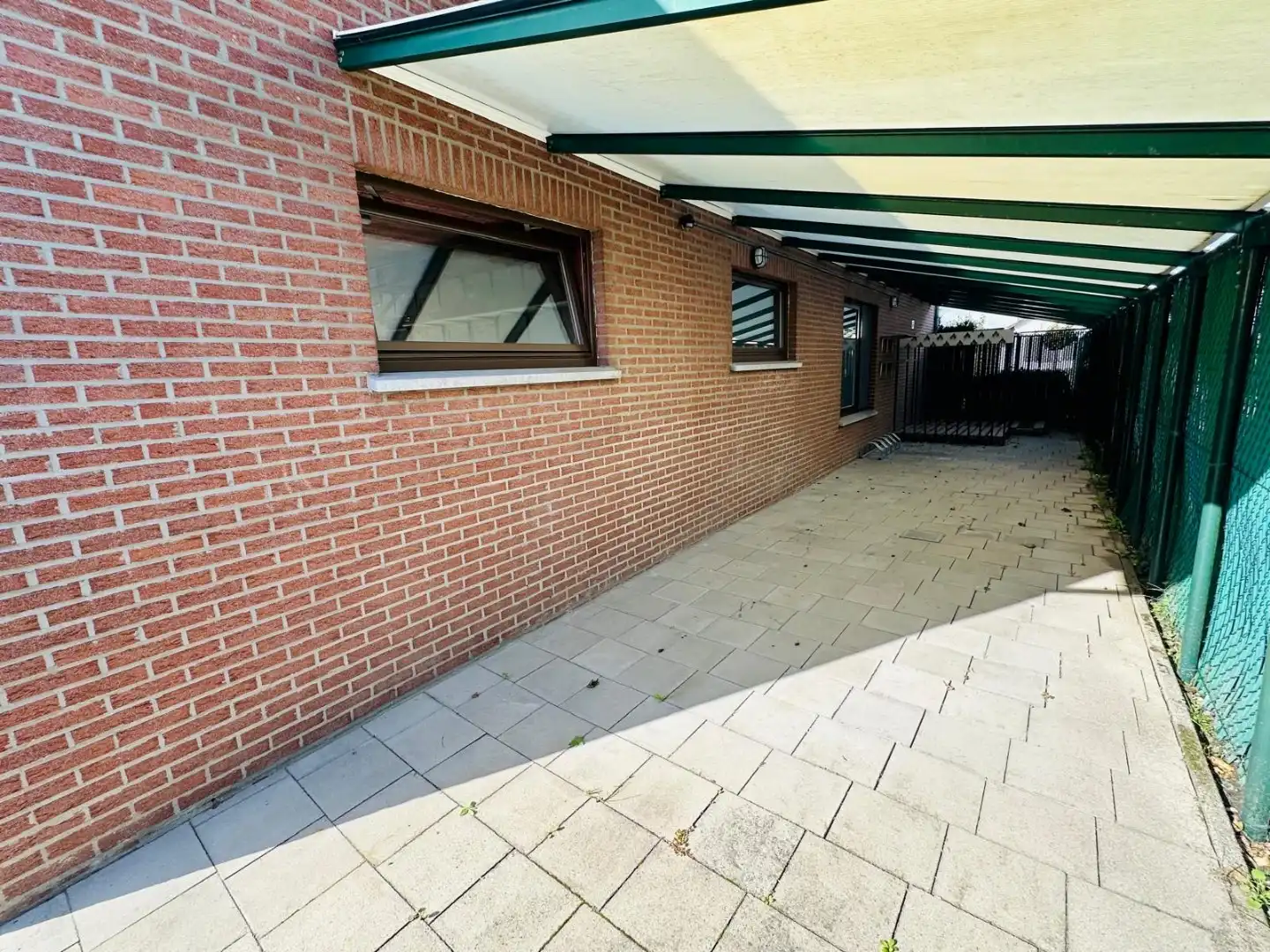 Eigentijdse vrijstaande woning te Peer foto 24