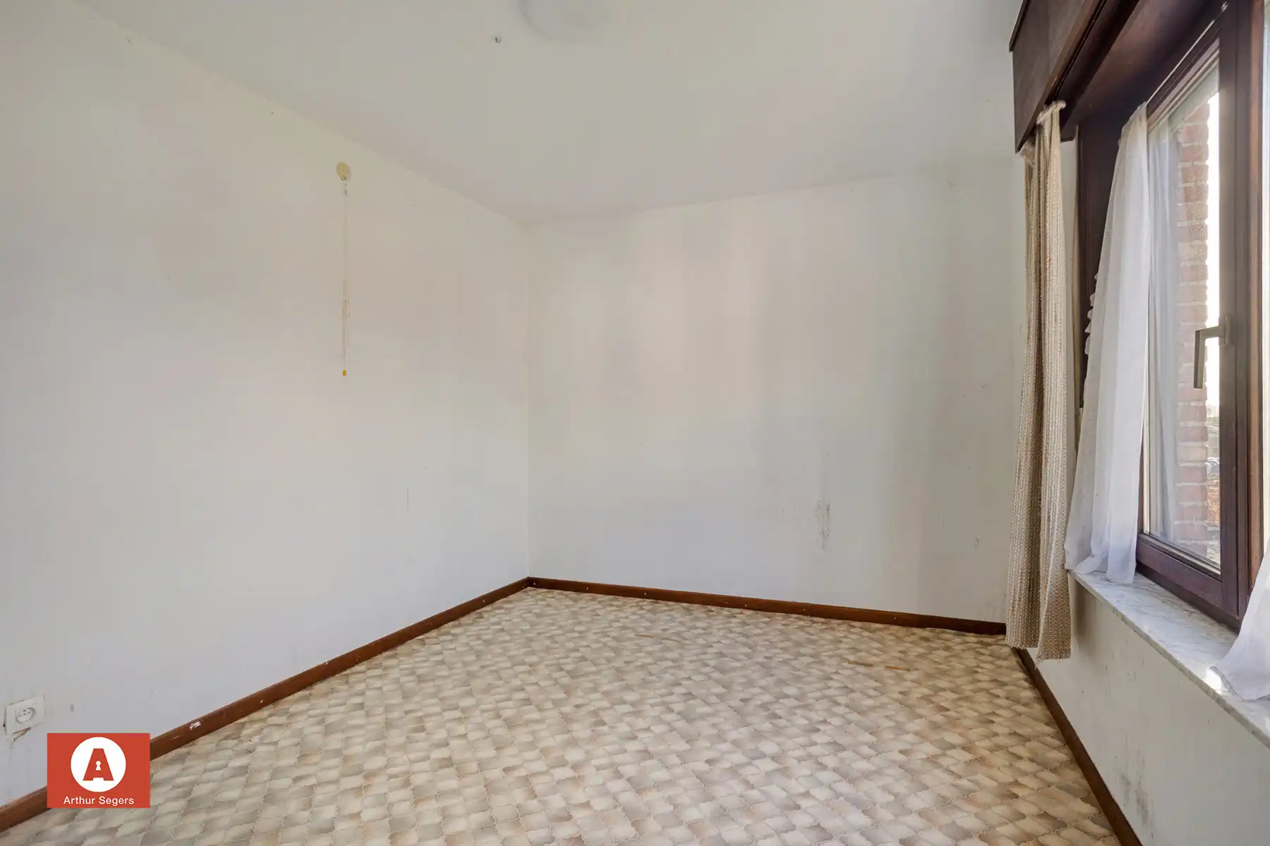 Halfopen bebouwing op zeer centrale ligging foto 21