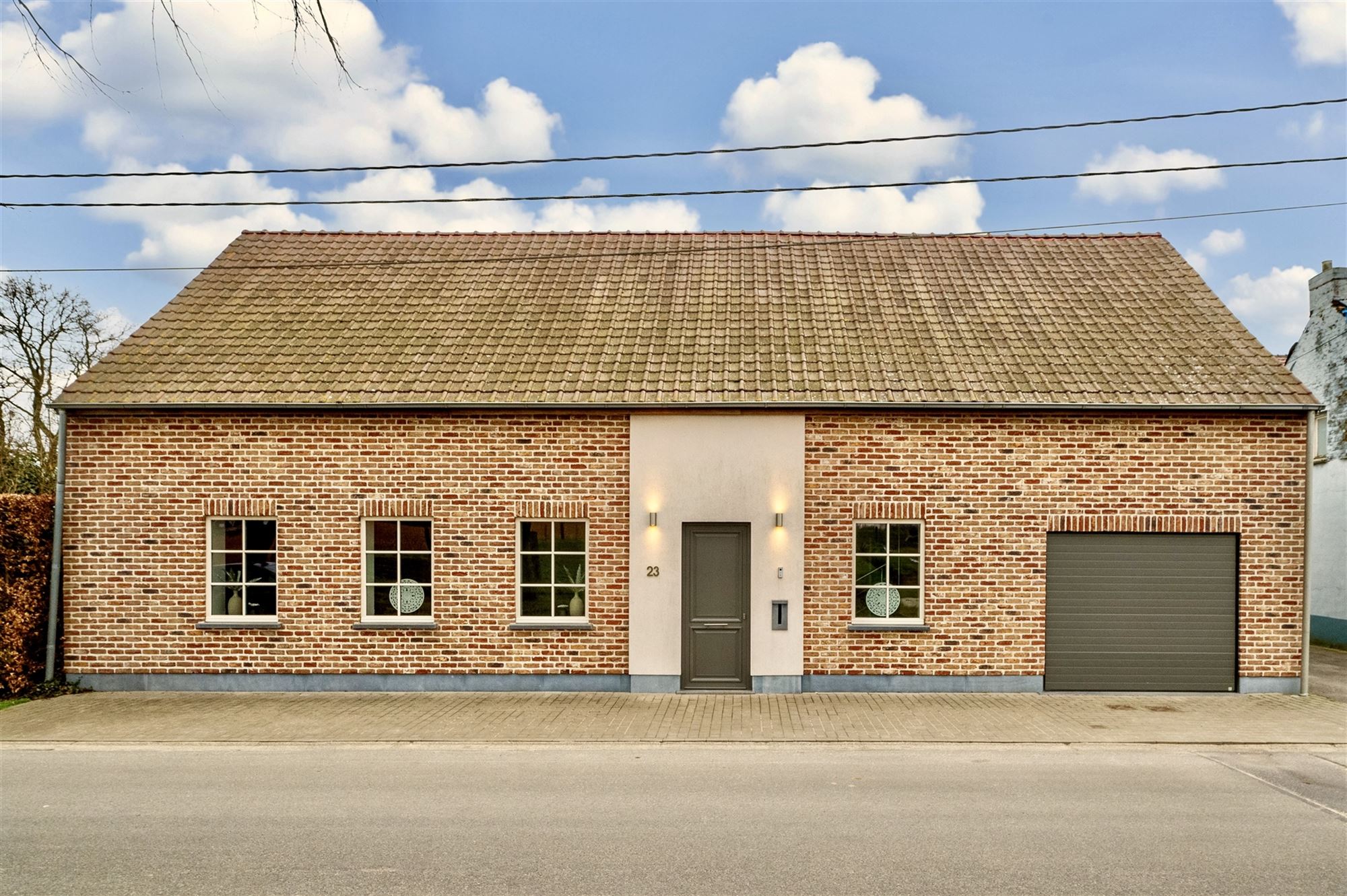 Uiterst charmante woning met 2 slpks, tuin en garage foto 6