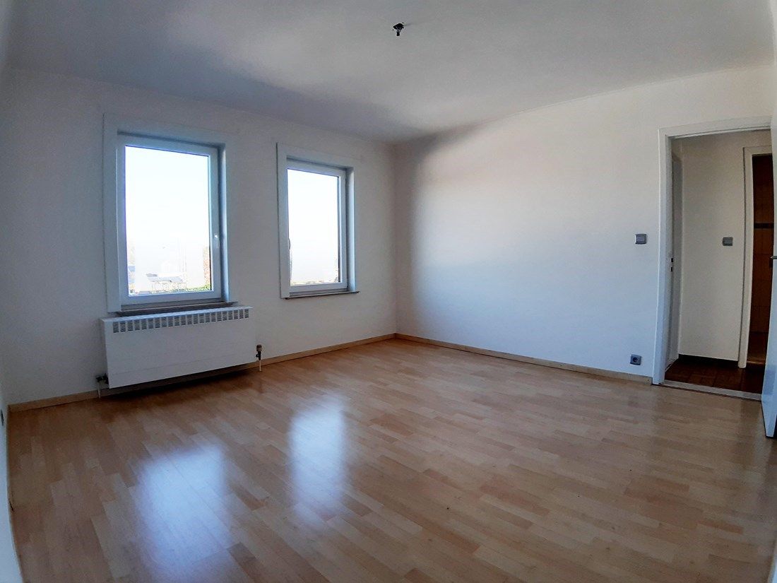 Gerenoveerd dakappartement MET GARAGE te Beverst foto 13