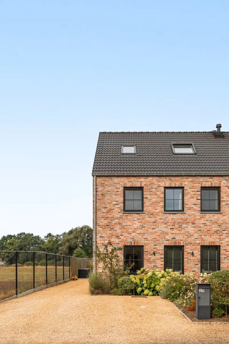 Recente BEN woning op rustige locatie foto {{pictureIndex}}