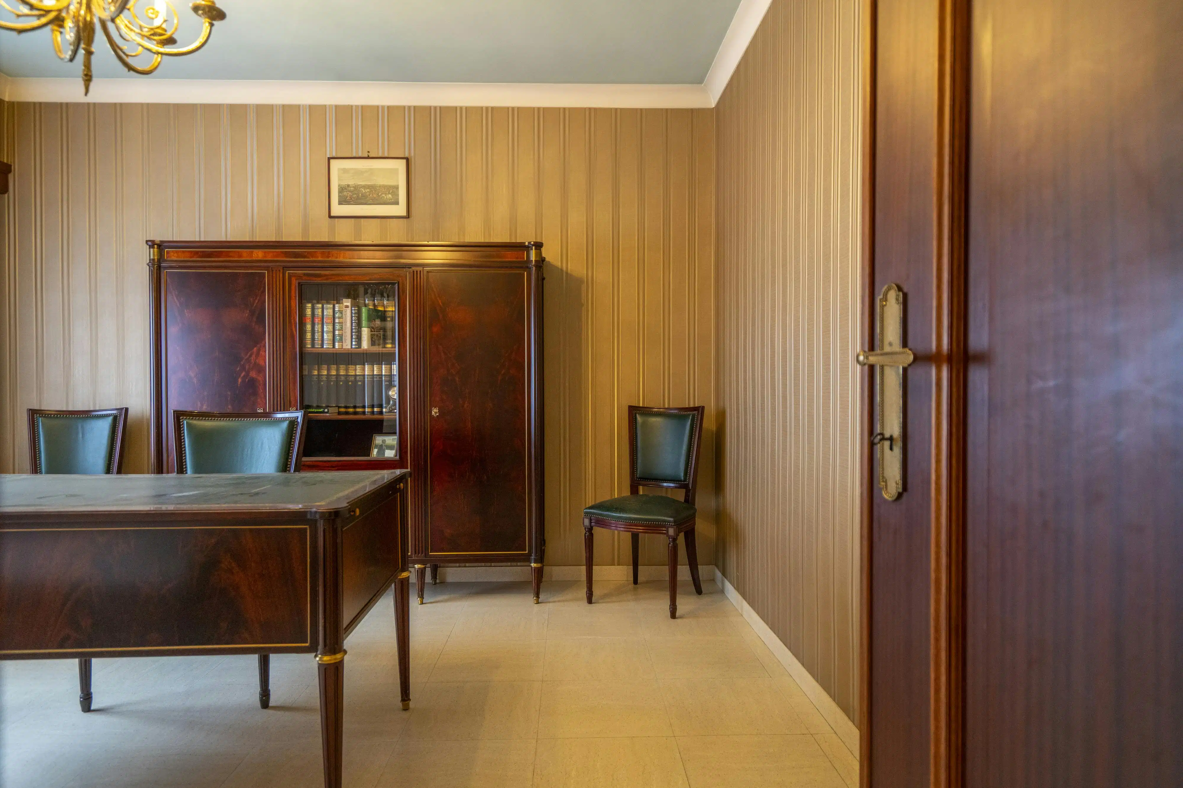 Ruim te renoveren huis te koop in Harelbeke  foto 14