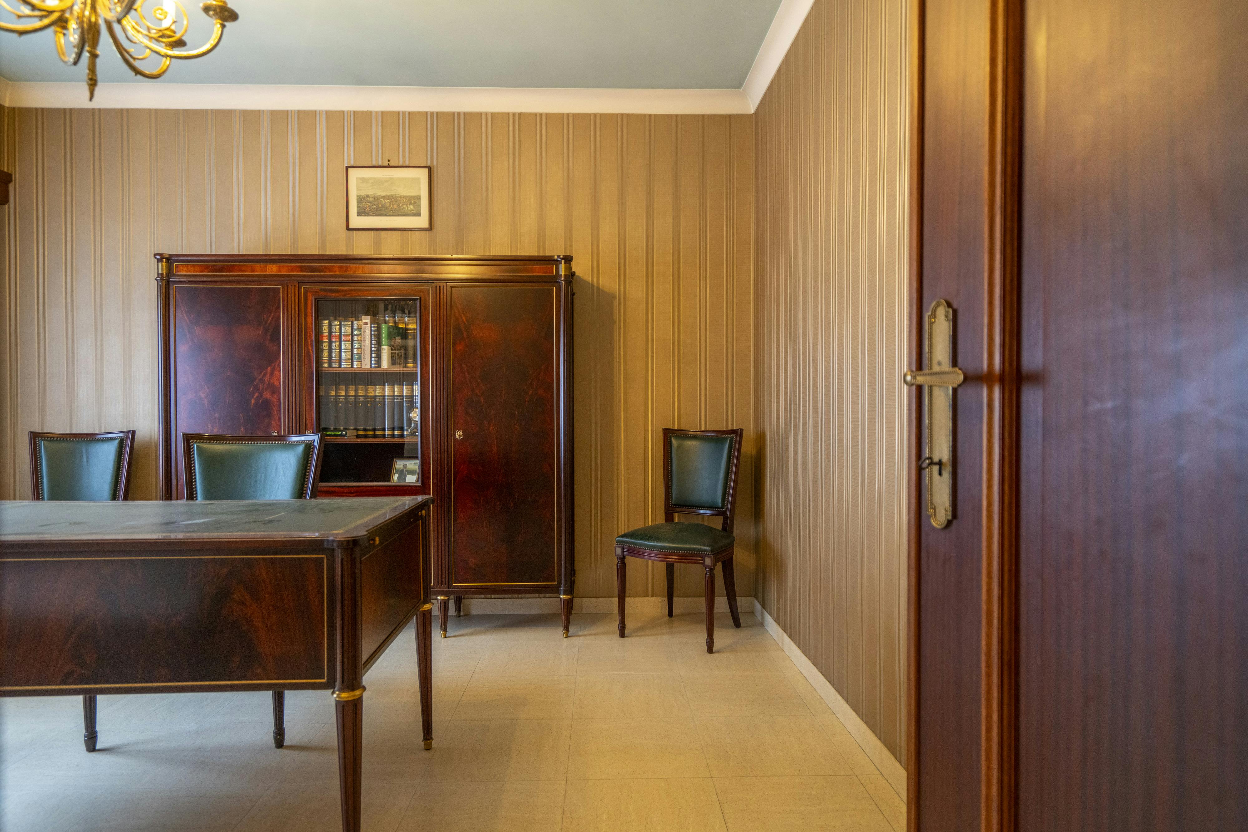 Ruim te renoveren huis te koop in Harelbeke  foto 14