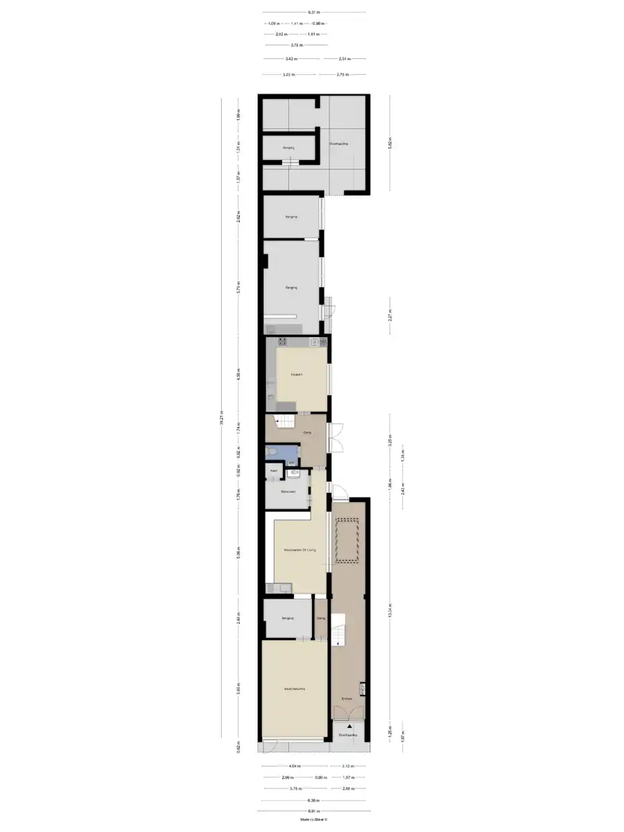 Centraal gelegen woning met veel potentieel foto 17
