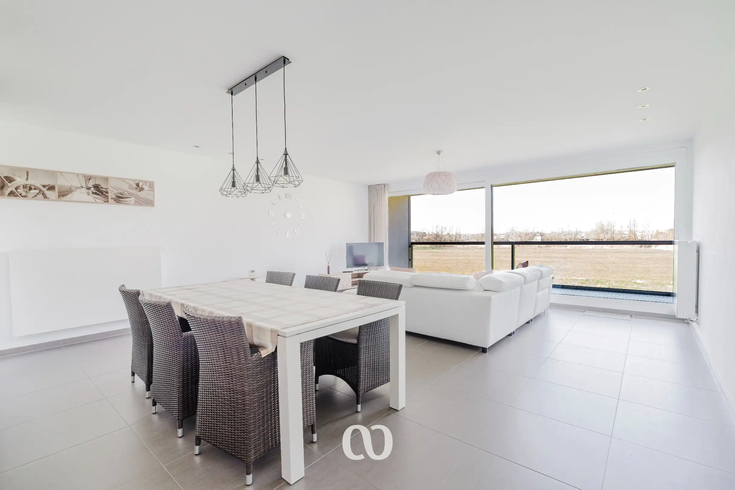 Instapklaar duplex-appartement met terras, zolder en prachtig uitzicht foto 3