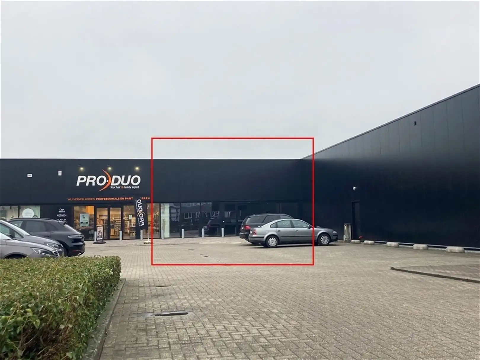 Baanwinkel  foto {{pictureIndex}}