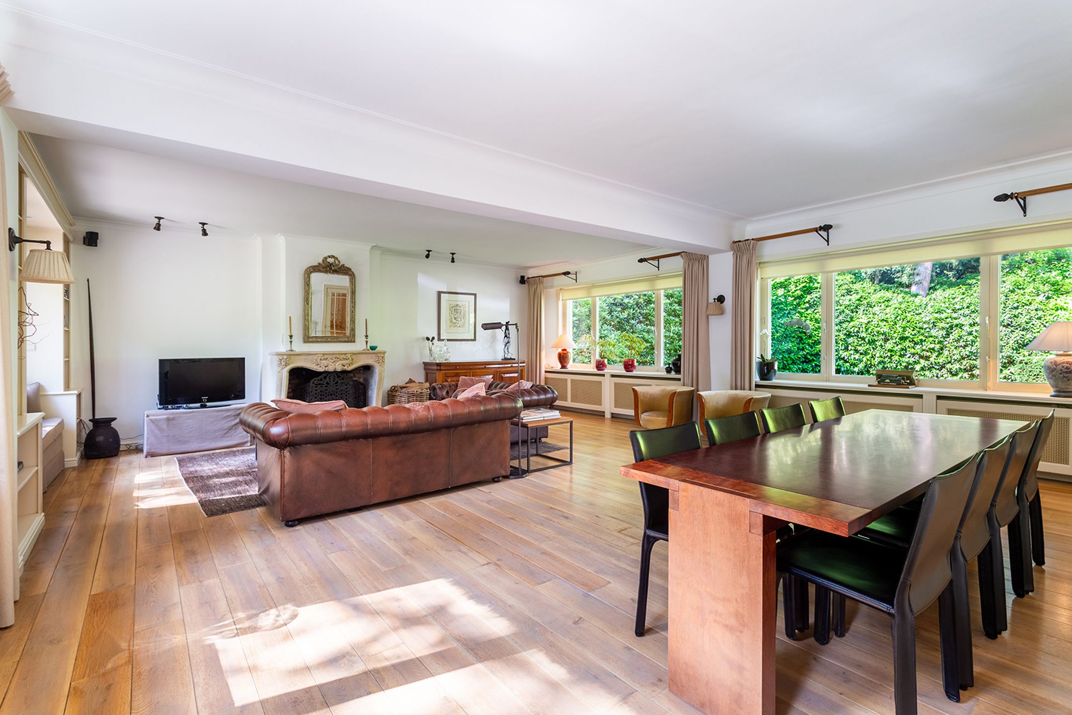 Charmante klasse-villa met rieten dak in bosrijke omgeving foto 7