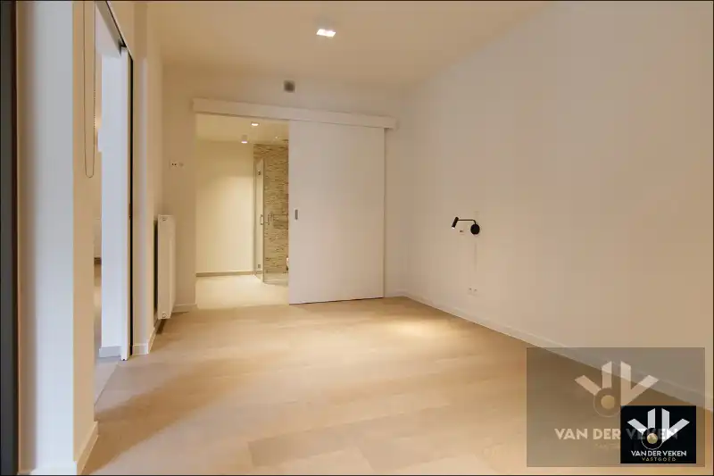 RECENT 2-SLPK SERVICEFLAT IN HET HART VAN HASSELT MET GUNSTIG RENDEMENT foto 7