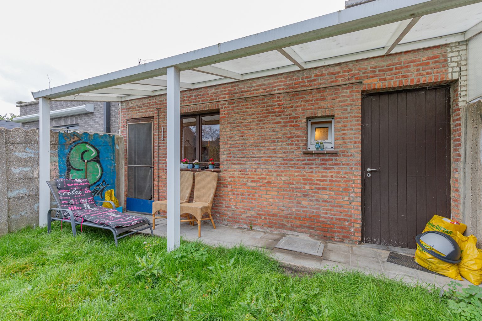 Te renoveren woning, dicht tegen het centrum van Buggenhout! foto 19