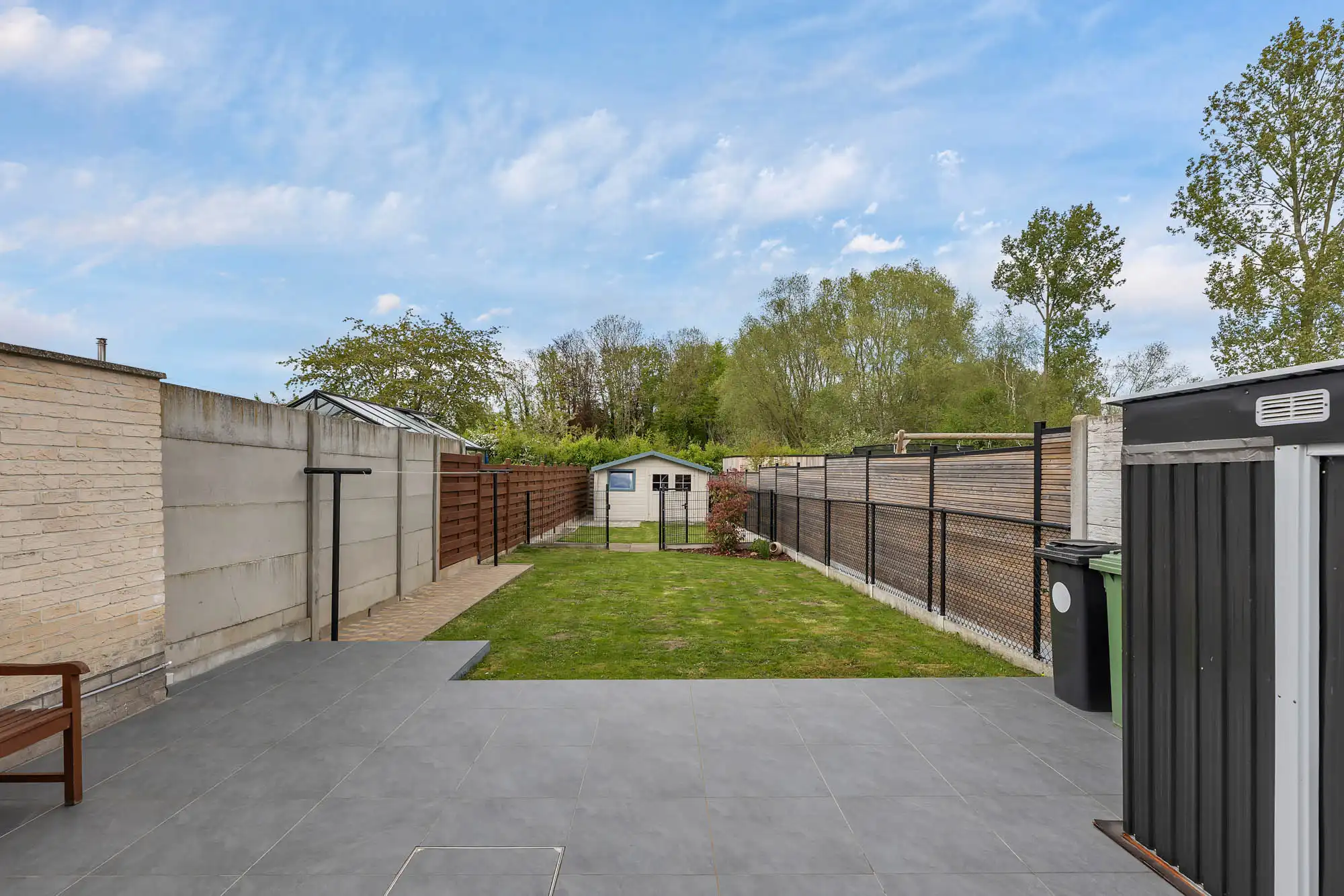 Instapklare woning met garage en tuin foto 10