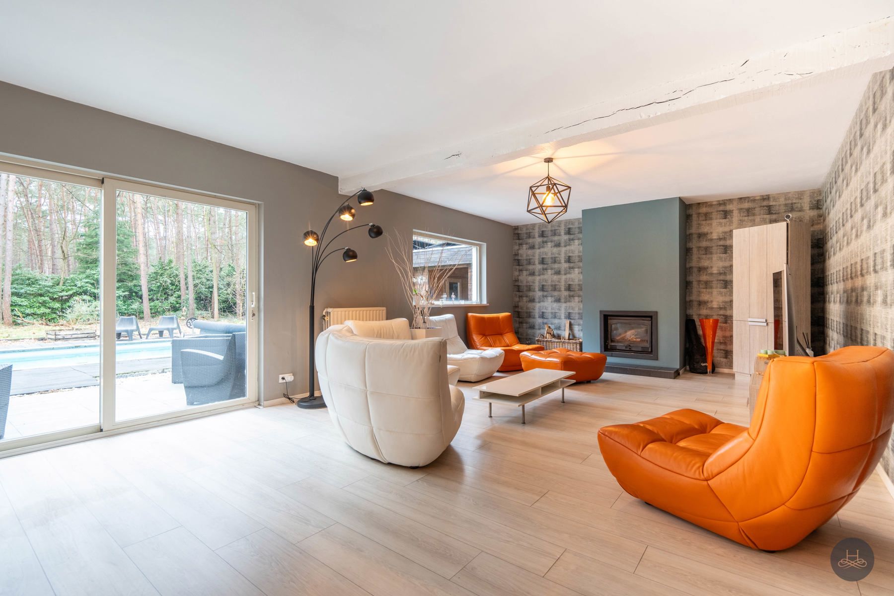 Unieke gerenoveerde villa in het groen met prachtig zwembad foto 10