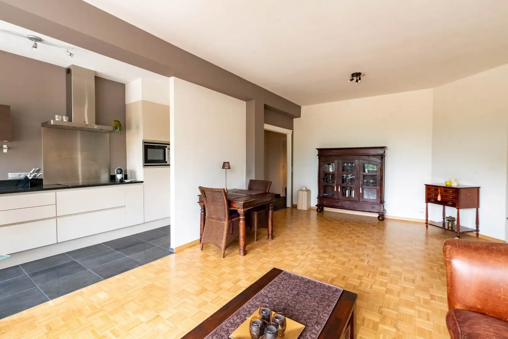 Gemeubeld 1-slaapkamer appartement foto 9