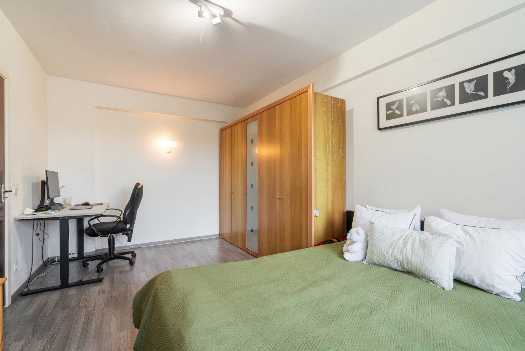 Gunstig gelegen éénslaapkamer appartement met garage foto 7