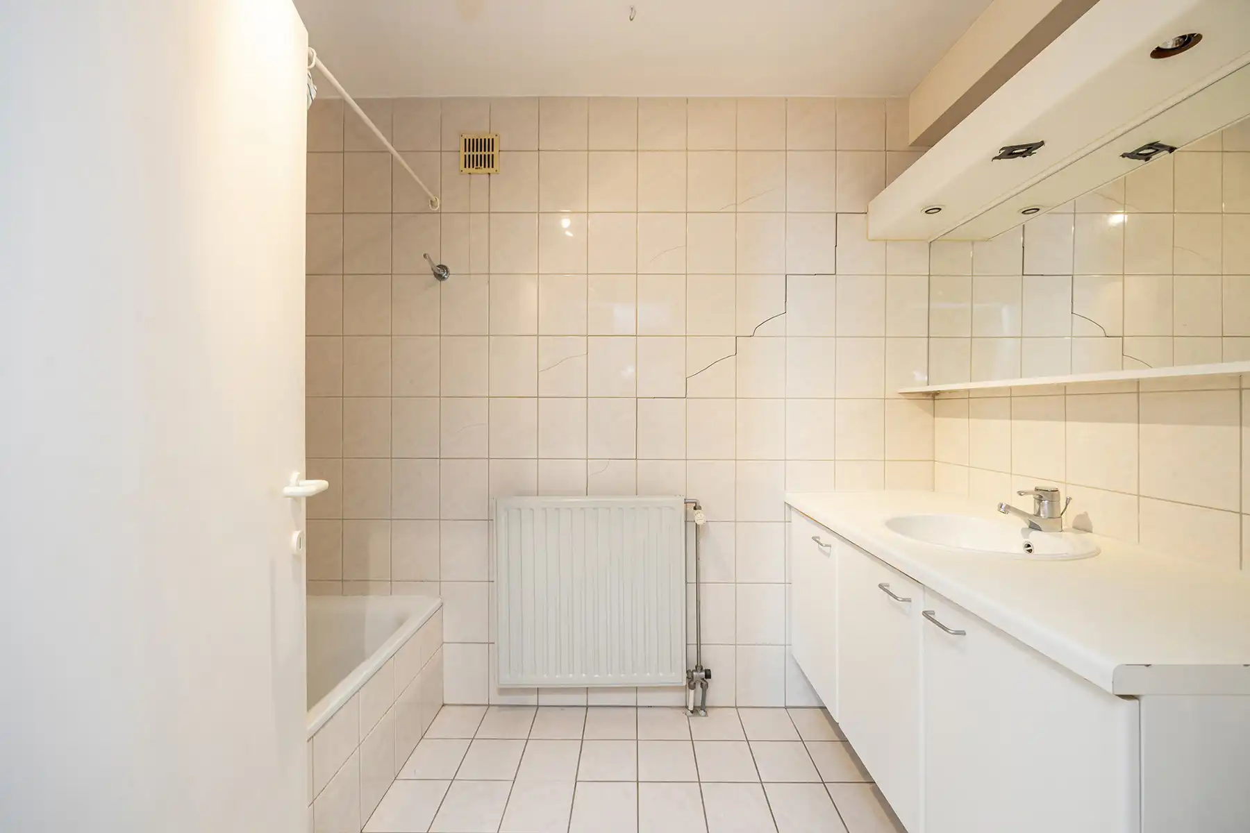 RUIM 4 SLAAPKAMER APPARTEMENT MET GARAGEBOX  foto 13