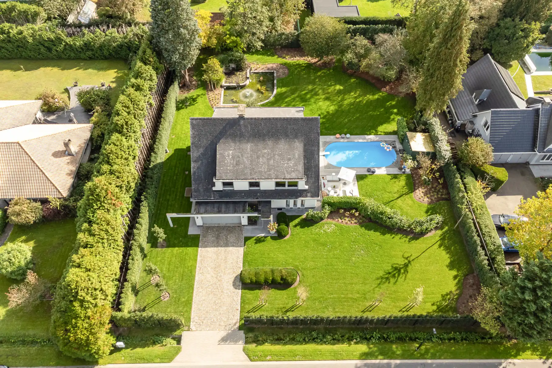 Ruime villa met zwembad op toplocatie in 's Gravenwezel foto 28
