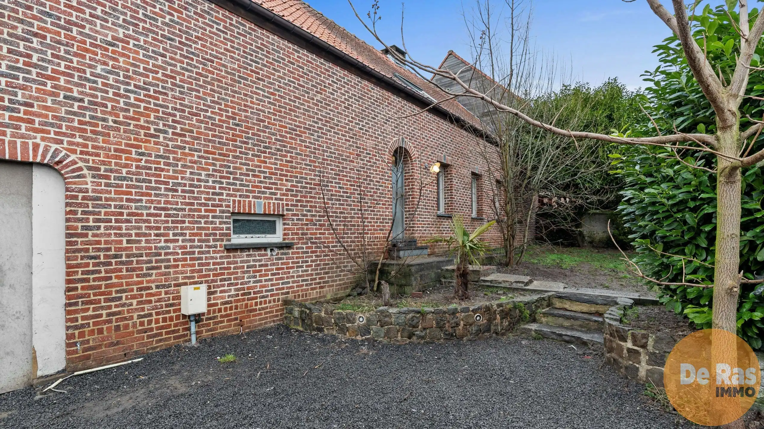 VLOESBERG -  Landelijk gelegen woning op ruim perceel van 17 are foto 11