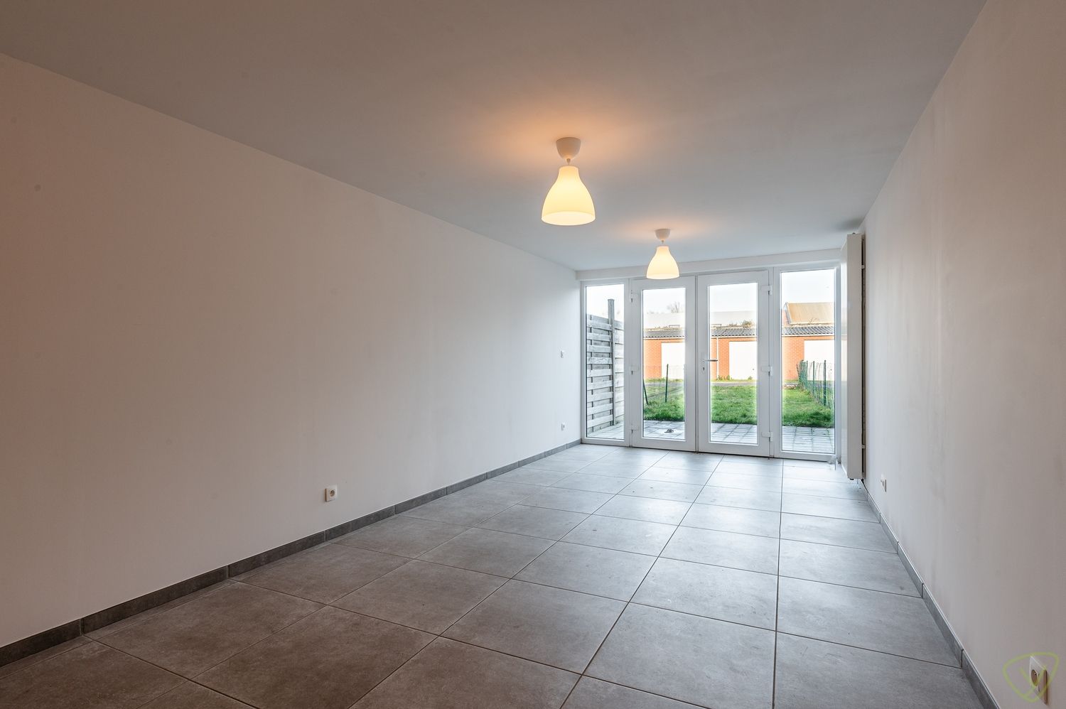 Gerenoveerde arbeiderswoning met drie slaapkamers en garagebox foto 7