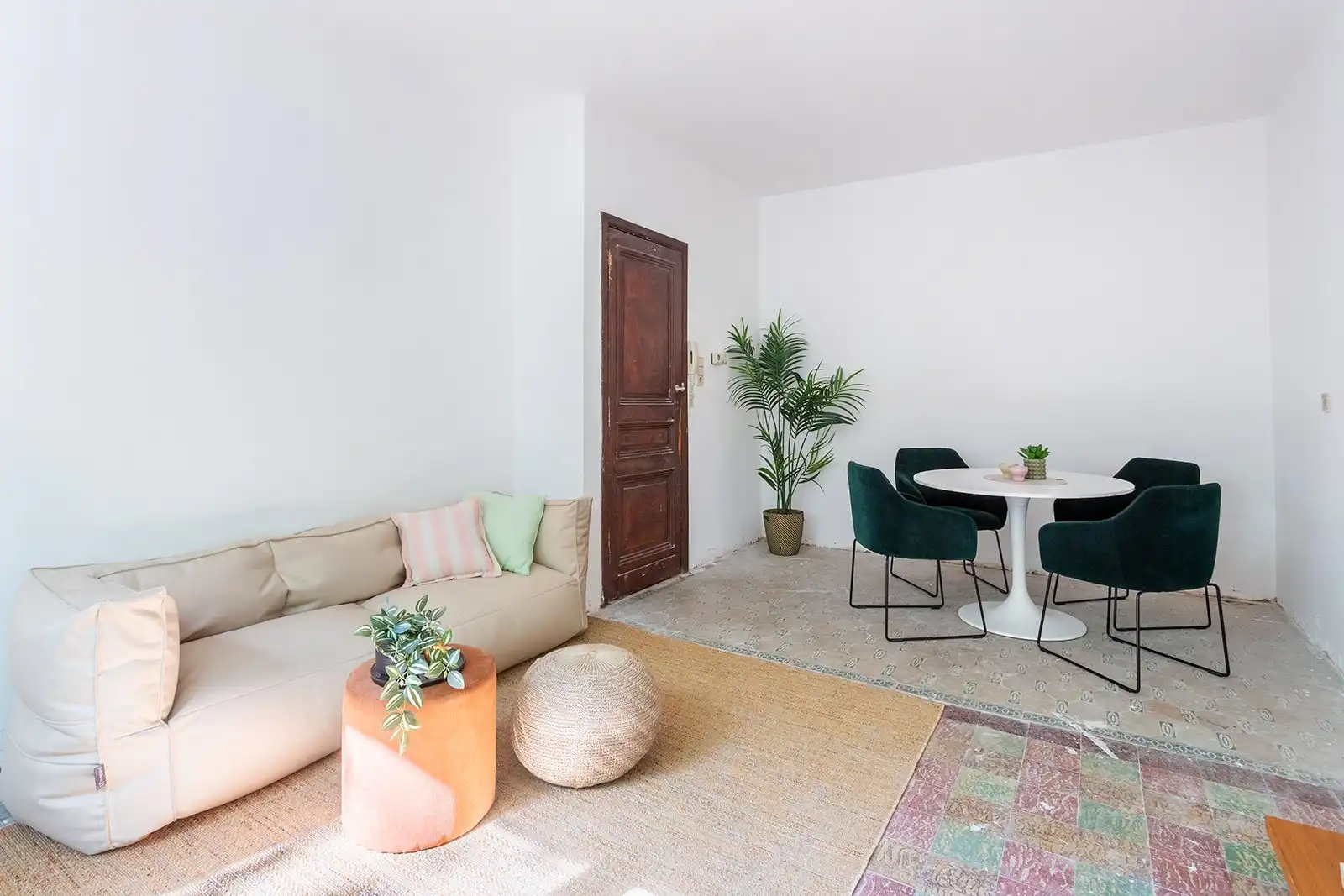 Woning met 6 slaapkamers, volledig naar eigen smaak renoveren foto 6