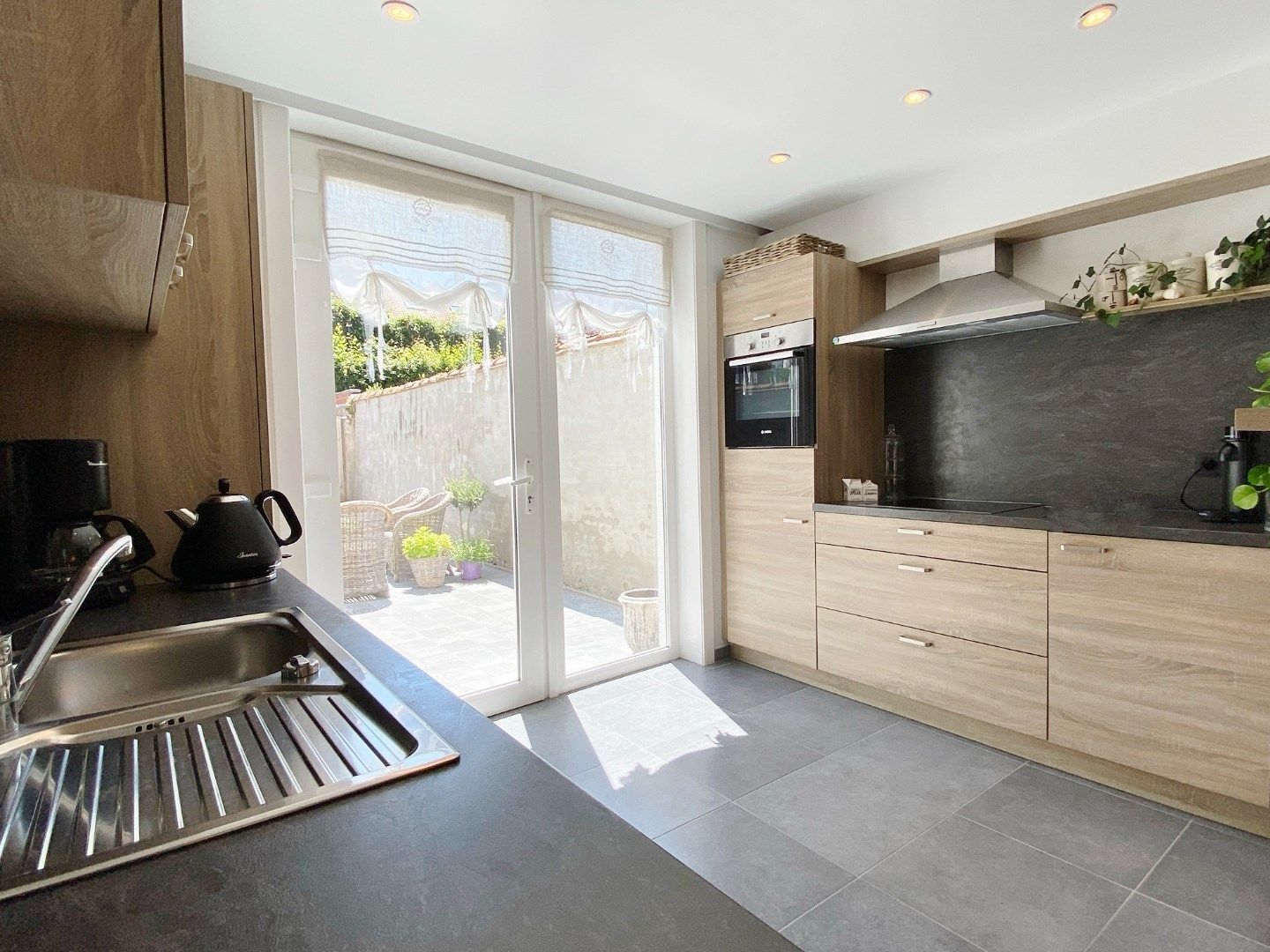 Volledig vernieuwde stadswoning met behoud van authentieke stijl foto 6