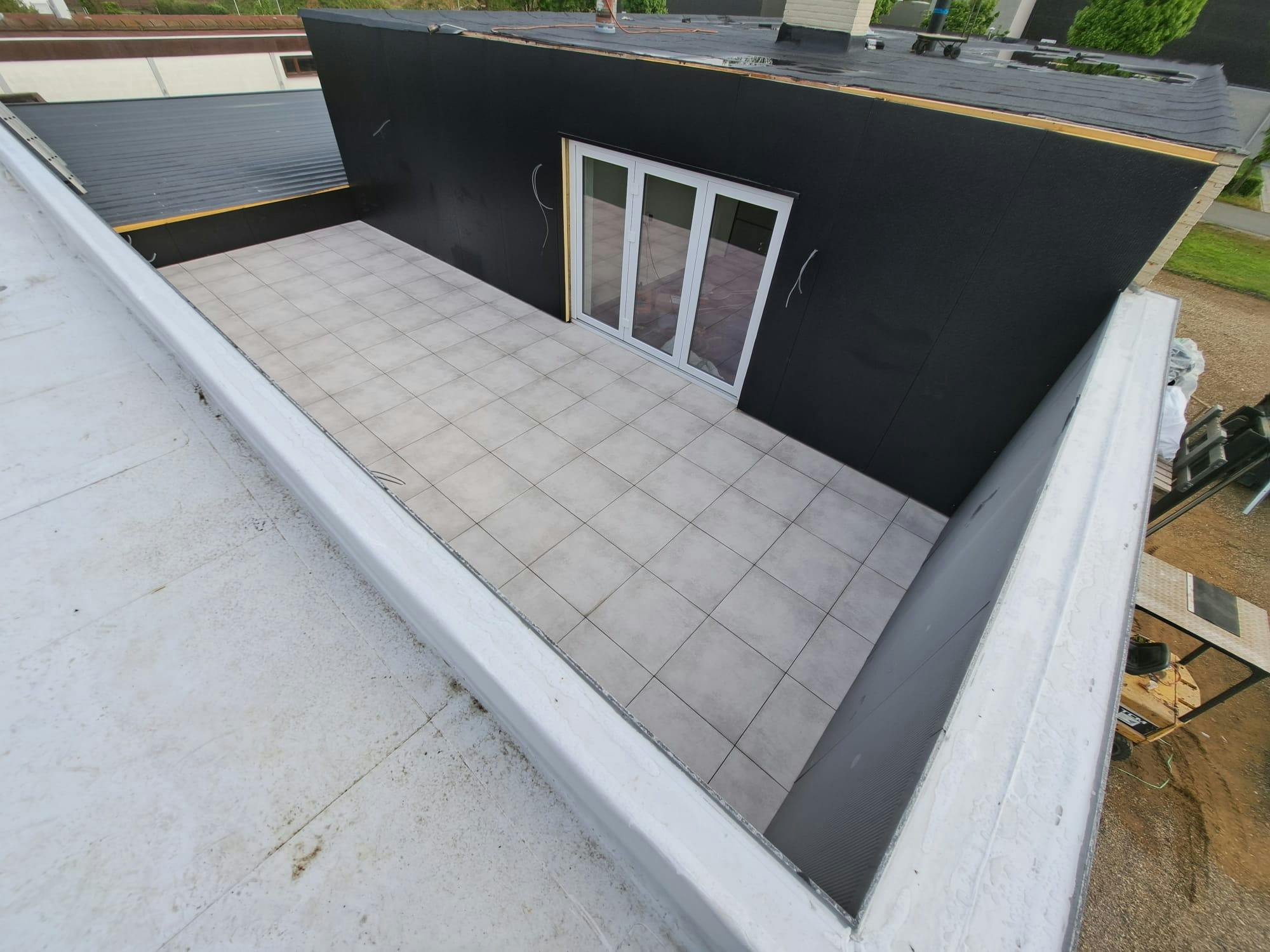 Industriegebouw met conciërge-appartement op 34a 60ca in Maaseik te koop foto 22