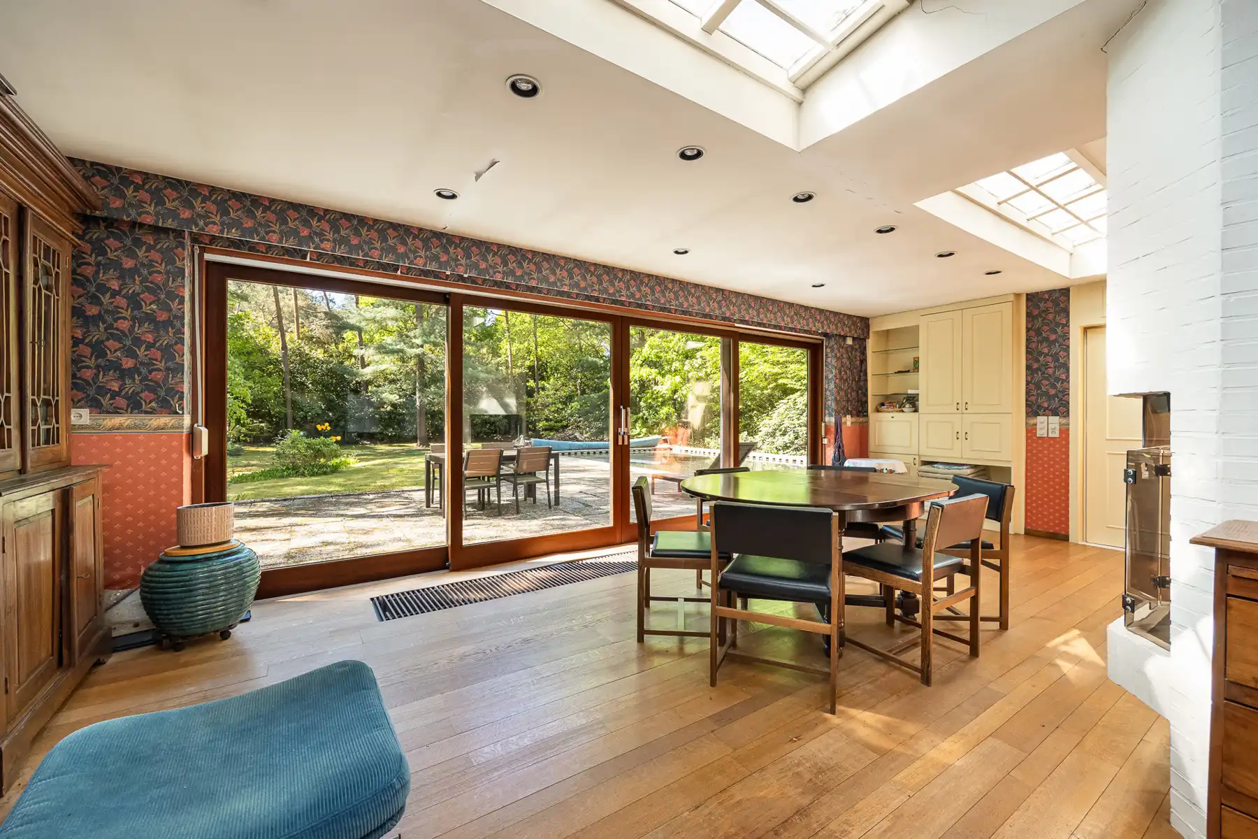 Unieke te renoveren villa op prachtig perceel foto 3