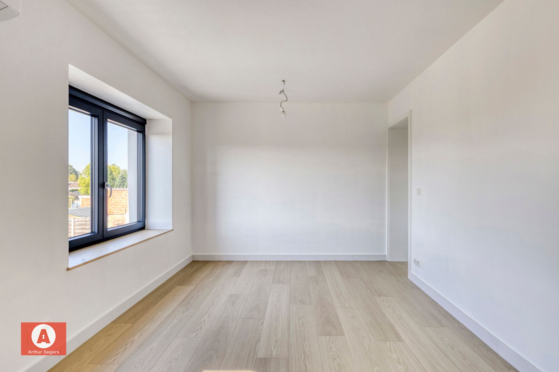 Totaal gerenoveerde woning met A-label foto 17