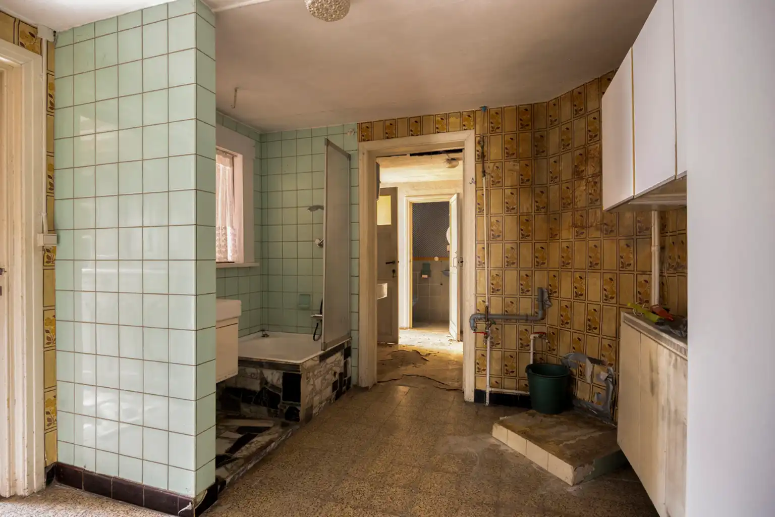 Ruime 3-gevelwoning met 3 slaapkamers en tuin foto 11