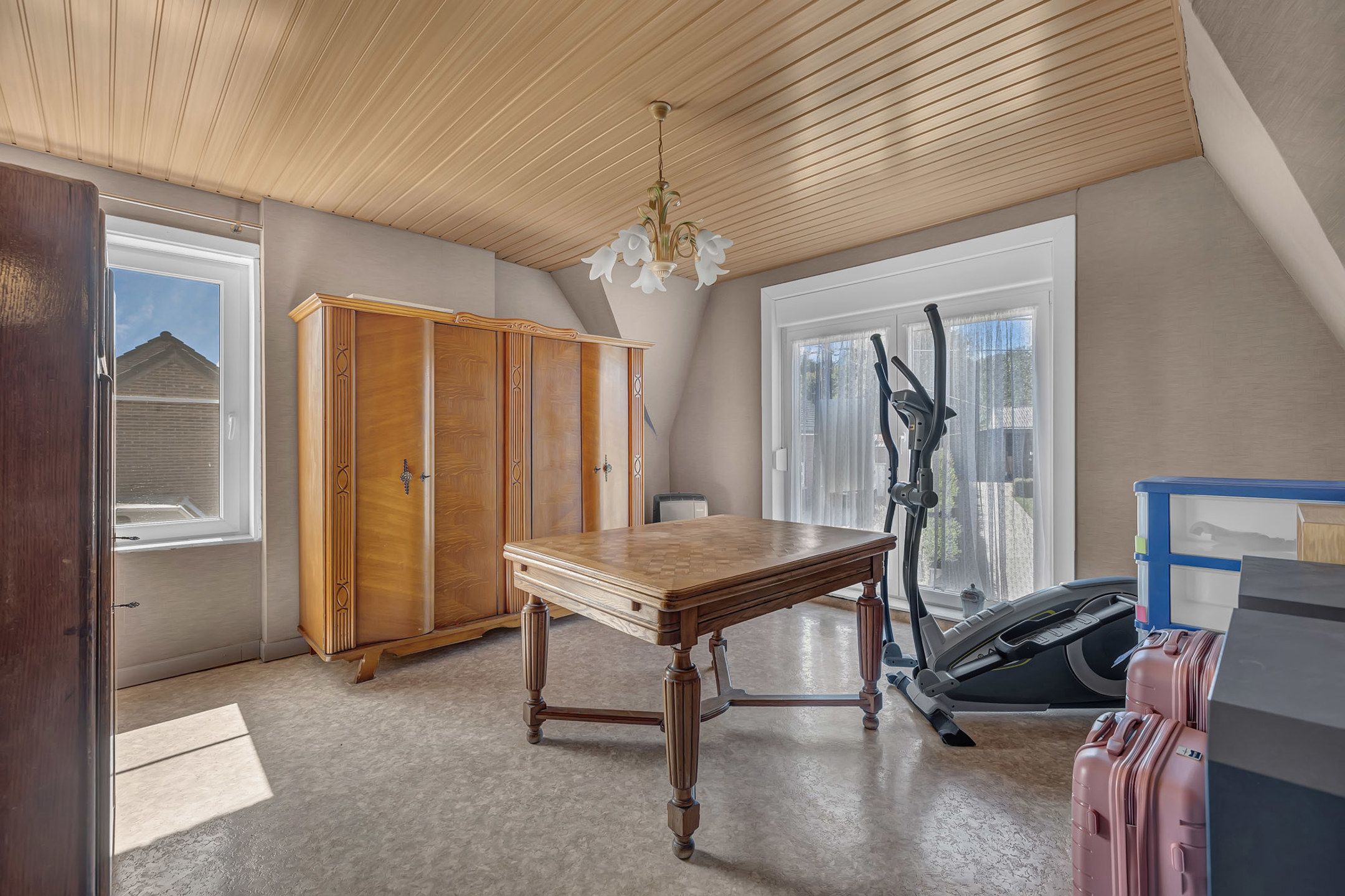 Instapklare woning met 3 slpks, ruime tuin en garage foto 15