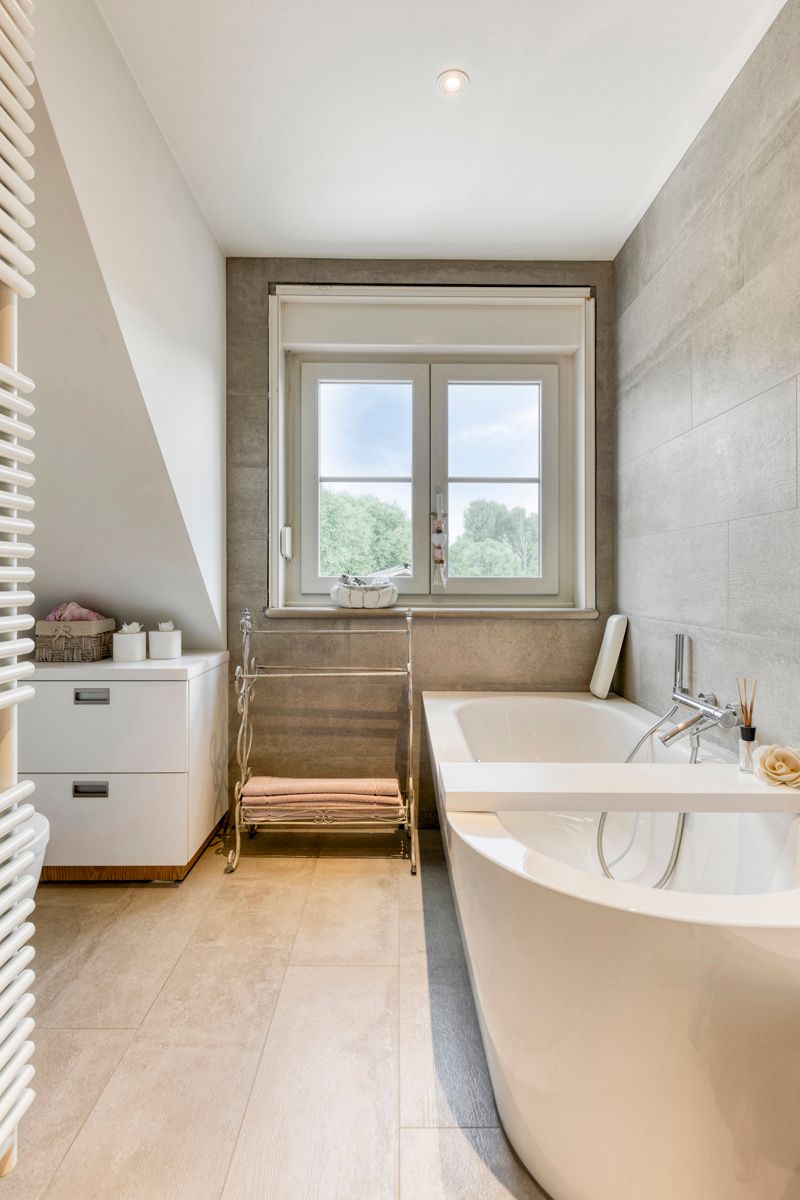 Woning met loods en vrachtwagenparking op toplocatie foto 13