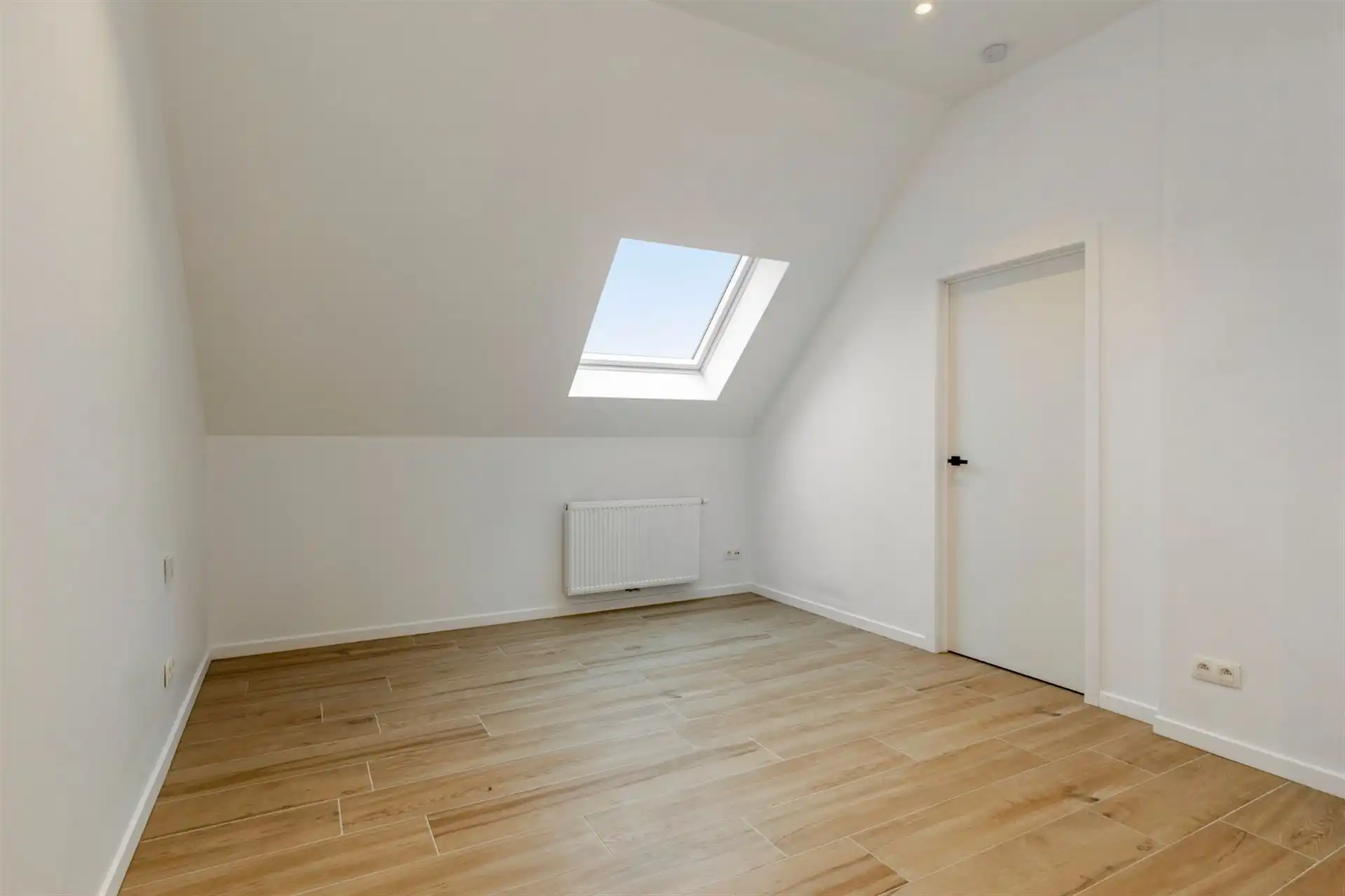 Gerenoveerde woning met 3 slpk op een zeer centrale ligging! foto 12