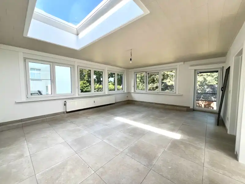 GERENOVEERD EENSLAAPKAMERAPPARTEMENT TE HUUR foto 2