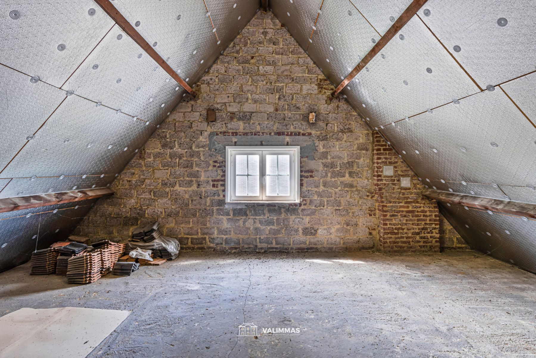 Zeer ruime en stijlvolle klassieke villa met garage en tuin foto 21