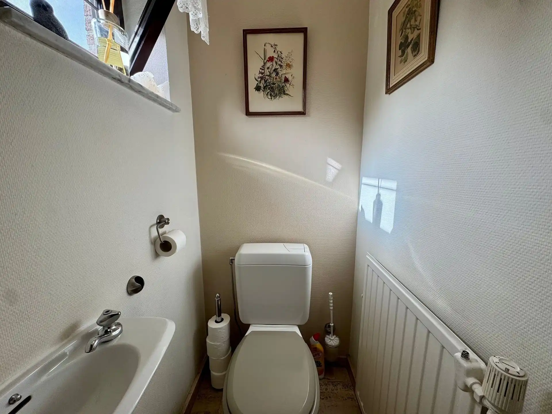 Halfopen bebouwing in rustige straat te As foto 13