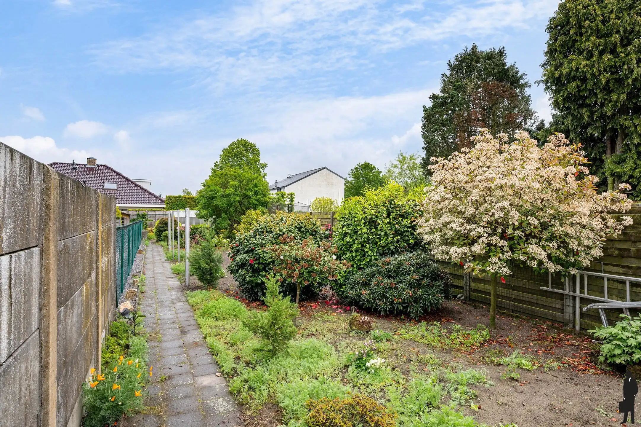 Charmante gerenoveerde rijwoning met zij-ingang en tuin in centrum Essen. foto 21