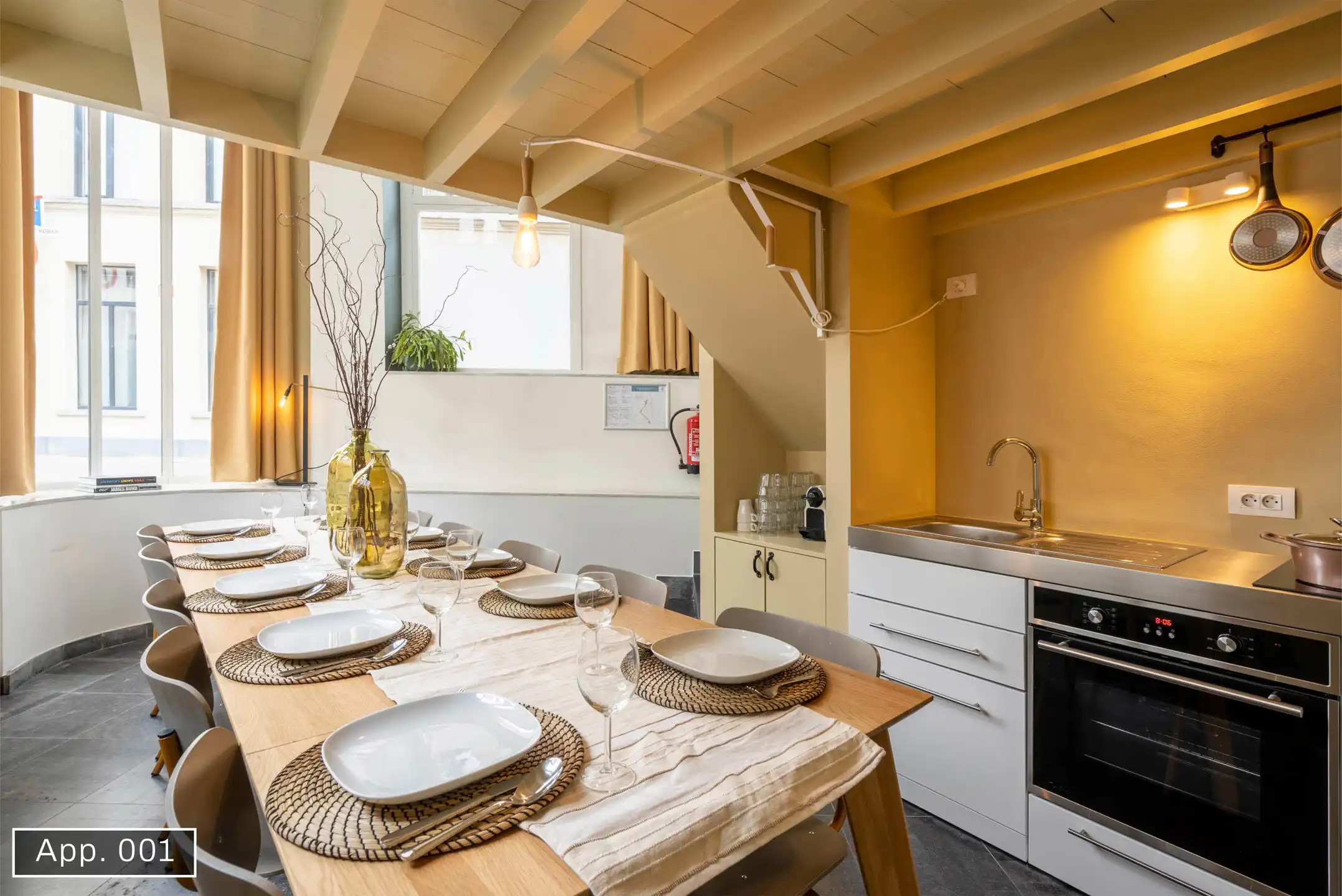 Vergund opbrengsteigendom op iconische locatie foto 8